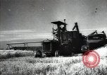 Standbild Sowjetische Bauern ernten Turkmenistan, 1949, aus Sekunde 27 historischem Filmmaterial Videoclip 65675032367