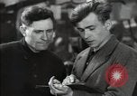 Standbild Interieur eines Motorrads Anlage Russland Sowjetunion, 1949, aus Sekunde 17 historischem Filmmaterial Videoclip 65675032369