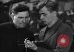 Standbild Interieur eines Motorrads Anlage Russland Sowjetunion, 1949, aus Sekunde 20 historischem Filmmaterial Videoclip 65675032369