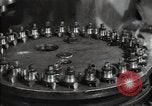 Standbild Interieur eines Motorrads Anlage Russland Sowjetunion, 1949, aus Sekunde 35 historischem Filmmaterial Videoclip 65675032369