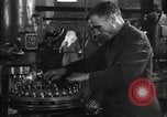 Standbild Interieur eines Motorrads Anlage Russland Sowjetunion, 1949, aus Sekunde 40 historischem Filmmaterial Videoclip 65675032369