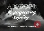 Standbild Bürger oben-Halten das Dorf Podolsk Russland, 1949, aus Sekunde 5 historischem Filmmaterial Videoclip 65675032370