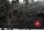 Standbild Bürger oben-Halten das Dorf Podolsk Russland, 1949, aus Sekunde 9 historischem Filmmaterial Videoclip 65675032370