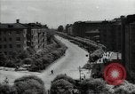 Standbild Bürger oben-Halten das Dorf Podolsk Russland, 1949, aus Sekunde 15 historischem Filmmaterial Videoclip 65675032370