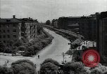 Standbild Bürger oben-Halten das Dorf Podolsk Russland, 1949, aus Sekunde 16 historischem Filmmaterial Videoclip 65675032370