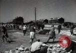 Standbild Bürger oben-Halten das Dorf Podolsk Russland, 1949, aus Sekunde 32 historischem Filmmaterial Videoclip 65675032370