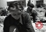 Standbild Bürger oben-Halten das Dorf Podolsk Russland, 1949, aus Sekunde 36 historischem Filmmaterial Videoclip 65675032370