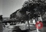 Standbild Bürger oben-Halten das Dorf Podolsk Russland, 1949, aus Sekunde 42 historischem Filmmaterial Videoclip 65675032370