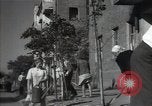 Standbild Bürger oben-Halten das Dorf Podolsk Russland, 1949, aus Sekunde 52 historischem Filmmaterial Videoclip 65675032370