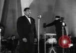 Image Paul Robeson divertissant Moscou Russie Union Soviétique, 1949, de la seconde 49 séquences d'archives historiques vidéo 65675032371