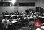 Standbild 559th Sitzung des UN-Sicherheitsrates Flushing Meadows New York United States USA, 1951, aus Sekunde 5 historischem Filmmaterial Videoclip 65675032375