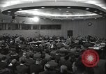Standbild 559th Sitzung des Sicherheitsrates Flushing Meadows New York United States USA, 1951, aus Sekunde 32 historischem Filmmaterial Videoclip 65675032377