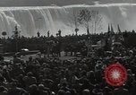 Standbild Niagara Falls Kanada, 1951, aus Sekunde 13 historischem Filmmaterial Videoclip 65675032379