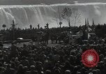 Standbild Niagara Falls Kanada, 1951, aus Sekunde 15 historischem Filmmaterial Videoclip 65675032379