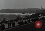 Standbild Niagara Falls Kanada, 1951, aus Sekunde 44 historischem Filmmaterial Videoclip 65675032379