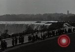 Standbild Niagara Falls Kanada, 1951, aus Sekunde 48 historischem Filmmaterial Videoclip 65675032379