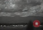 Standbild britische Truppen in der Wüste Naher Osten, 1956, aus Sekunde 58 historischem Filmmaterial Videoclip 65675032391