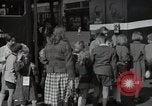 Standbild Berliner Kinderluftbrücke Deutschland, 1953, aus Sekunde 9 historischem Filmmaterial Videoclip 65675032392