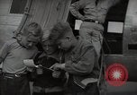 Standbild Berliner Kinderluftbrücke Deutschland, 1953, aus Sekunde 45 historischem Filmmaterial Videoclip 65675032392