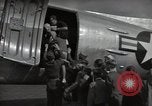 Standbild Berliner Kinderluftbrücke Deutschland, 1953, aus Sekunde 49 historischem Filmmaterial Videoclip 65675032392