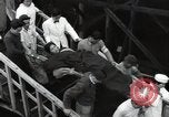 Standbild Schiff Ankunft im Hafen Ostasien, 1955, aus Sekunde 11 historischem Filmmaterial Videoclip 65675032393