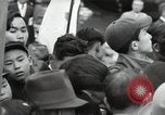 Standbild Schiff Ankunft im Hafen Ostasien, 1955, aus Sekunde 29 historischem Filmmaterial Videoclip 65675032393