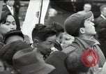 Standbild Schiff Ankunft im Hafen Ostasien, 1955, aus Sekunde 30 historischem Filmmaterial Videoclip 65675032393