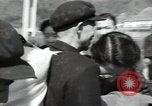 Standbild Schiff Ankunft im Hafen Ostasien, 1955, aus Sekunde 36 historischem Filmmaterial Videoclip 65675032393