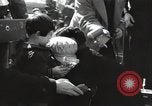 Standbild Schiff Ankunft im Hafen Ostasien, 1955, aus Sekunde 38 historischem Filmmaterial Videoclip 65675032393