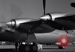 Image Convair B-36 roulage Fort Worth Texas USA, 1951, de la seconde 35 séquences d'archives historiques vidéo 65675032402