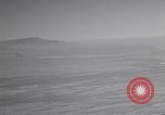 Standbild vier F-84 thunderjets Escort 4 B-50 Bomber Arizona USA, 1951, aus Sekunde 54 historischem Filmmaterial Videoclip 65675032406
