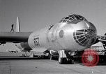 Standbild verschiedene Ansichten der Convair B-36 Fort Worth Texas USA, 1951, aus Sekunde 39 historischem Filmmaterial Videoclip 65675032407