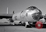 Standbild verschiedene Ansichten der Convair B-36 Fort Worth Texas USA, 1951, aus Sekunde 42 historischem Filmmaterial Videoclip 65675032407