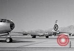 Image B-50 Superfortress et équipage Tucson Arizona USA, 1951, de la seconde 43 séquences d'archives historiques vidéo 65675032409
