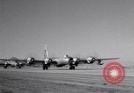 Image B-50 Superfortress et équipage Tucson Arizona USA, 1951, de la seconde 52 séquences d'archives historiques vidéo 65675032409