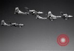 Image quatre B-50s dans la formation précise Arizona USA, 1951, de la seconde 13 séquences d'archives historiques vidéo 65675032410