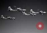 Image quatre B-50s dans la formation précise Arizona USA, 1951, de la seconde 18 séquences d'archives historiques vidéo 65675032410
