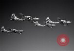 Image quatre B-50s dans la formation précise Arizona USA, 1951, de la seconde 22 séquences d'archives historiques vidéo 65675032410