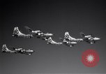 Image quatre B-50s dans la formation précise Arizona USA, 1951, de la seconde 27 séquences d'archives historiques vidéo 65675032410