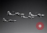 Image quatre B-50s dans la formation précise Arizona USA, 1951, de la seconde 35 séquences d'archives historiques vidéo 65675032410