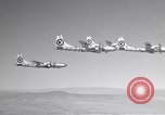 Image quatre B-50s dans la formation précise Arizona USA, 1951, de la seconde 40 séquences d'archives historiques vidéo 65675032410
