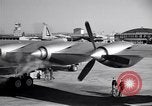 Immagine di Convair B-36 rullaggio Fort Worth Texas USA, 1950, secondo 30 filmato di repertorio 65675032411