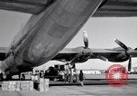 Standbild Convair B-36 und Fliegern Fort Worth Texas USA, 1951, aus Sekunde 46 historischem Filmmaterial Videoclip 65675032412