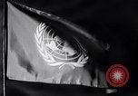 Standbild Flagge der Vereinten Nationen United States USA, 1951, aus Sekunde 24 historischem Filmmaterial Videoclip 65675032413