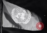 Standbild Flagge der Vereinten Nationen United States USA, 1951, aus Sekunde 25 historischem Filmmaterial Videoclip 65675032413