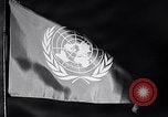 Standbild Flagge der Vereinten Nationen United States USA, 1951, aus Sekunde 31 historischem Filmmaterial Videoclip 65675032413