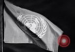 Standbild Flagge der Vereinten Nationen United States USA, 1951, aus Sekunde 32 historischem Filmmaterial Videoclip 65675032413