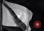 Standbild Flagge der Vereinten Nationen United States USA, 1951, aus Sekunde 33 historischem Filmmaterial Videoclip 65675032413