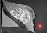 Standbild Flagge der Vereinten Nationen United States USA, 1951, aus Sekunde 38 historischem Filmmaterial Videoclip 65675032413