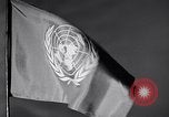 Standbild Flagge der Vereinten Nationen United States USA, 1951, aus Sekunde 52 historischem Filmmaterial Videoclip 65675032413